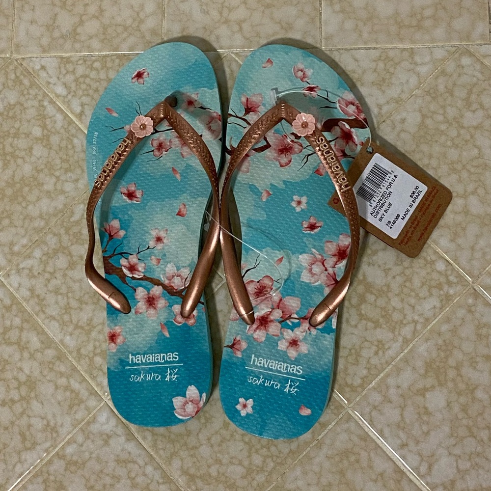 Havainas Flip flop, limited edition Sakura design. Women’s size 7/8 NWT